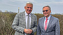 Das Bild zeigt Hubert Hüppe und Horst Günther Klitzing.