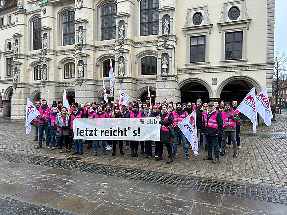 Einkommensrunde Bund und Kommunen 2023: Aktion in Lüneburg