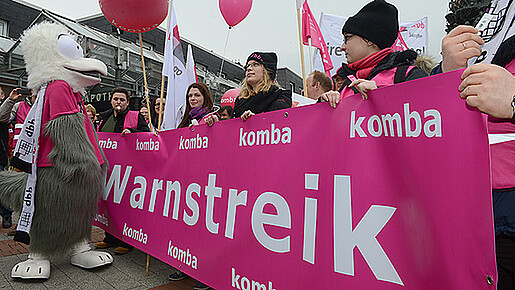 Warnstreik, Demo und Protestkundgebung in Salzgitter