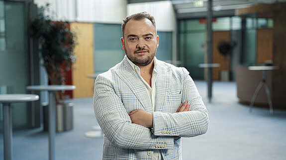 Amtsangemessene Alimentation: Bundesinnenministerium legt Gesetzesentwurf vor Das Foto zeigt Matthäus Fandrejewski, Chef der dbb jugend
