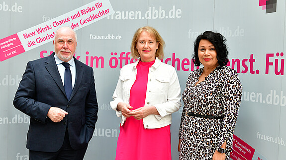 16. Frauenpolitische Fachtagung der dbb bundesfrauenvertretung – New Work: Chance und Gefahr für die Gleichstellung der Geschlechter "Foto: Businessfotografie Inga Haar", 02.06.2022, 16. Frauenpolitische Fachtagung der dbb bundesfrauenvertretung – New Work: Chance und Gefahr für die Gleichstellung der Geschlechter, dbb forum berlin (Friedrichstr. 169 in 10117 Berlin)
