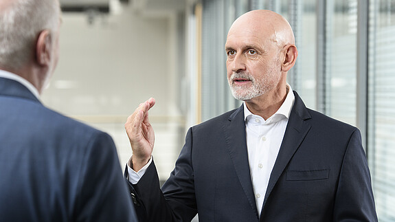 dbb Tarifvorstand Volker Geyer dbb Tarifvorstand Volker Geyer