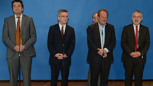 1. Verhandlungsrunde in Potsdam 1. Verhandlungsrunde in Potsdam