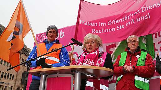 Demo zur Einkommensrunde 2015 in Nürnberg Demo zur Einkommensrunde 2015 in Nürnberg