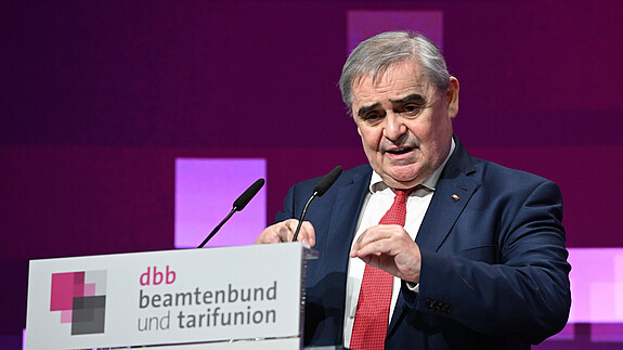 Peter Müller, Richter des Bundesverfassungsgerichts a.D. und Ministerpräsident des Saarlands a.D. Peter Müller, Richter des Bundesverfassungsgerichts a.D. und Ministerpräsident des Saarlands a.D.