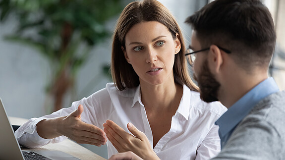 Frauen in Führungspositionen: Gleichstellung verlangt mehr als eine „Quote“