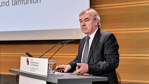 dbb Bundesvorsitzender Klaus Dauderstädt dbb Bundesvorsitzender Klaus Dauderstädt