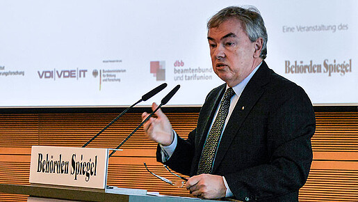 Klaus Dauderstädt beim Demografie-Kongress Klaus Dauderstädt beim Demografie-Kongress