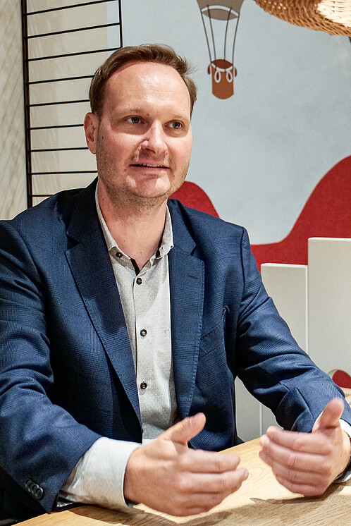 Alexander Fischer, Geschäftsführer der Trägergesellschaft der Gesundheitskioske, sieht in dem Konzept viele Vorteile. Alexander Fischer